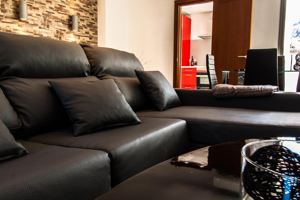 Townhouse Calvari By Homevillas360 포엔샤 객실 사진